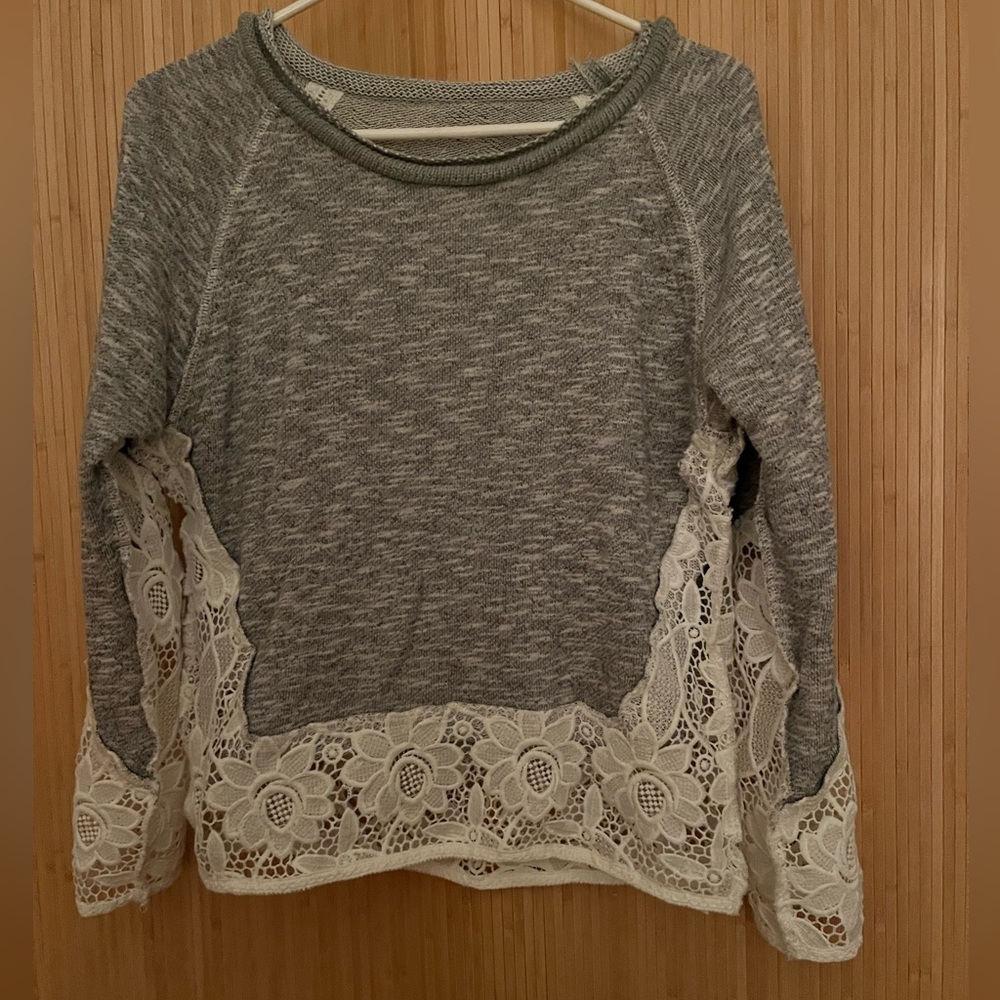 Gray cotton terry Sweater with Lace Details
Reversible Size S/M